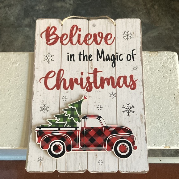 NWT- Believe in the Magic of Christmas 🎄Farmtruck Glittered Wooden Decor Sign - Picture 5 of 17